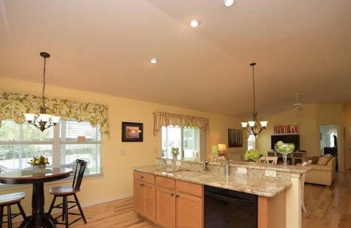 Charlotte House | Beautifully Decorated Home between Lake Sumter and Brownwood, includes Golf Cart