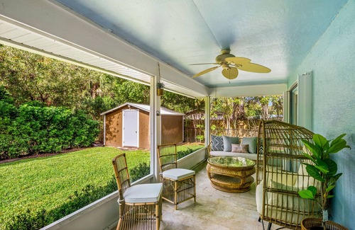 Vero Beach House | Beautifully decorated and centrally located! Pool table and Fenced yard.