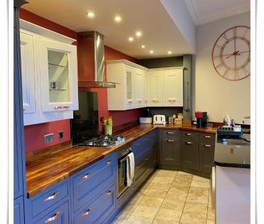 Leith Apartment | Beautifully Decorated 2Bed Apt- Gem in City Center