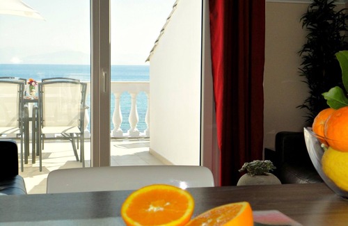 Messonghi Apartment | Beautifully Designed Modern Penthouse Apartment Right At The Waterfront.