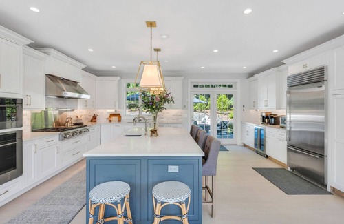 East Hampton House | Beautifully designed 4000 sq ft Hampton Traditional House, private pool,.