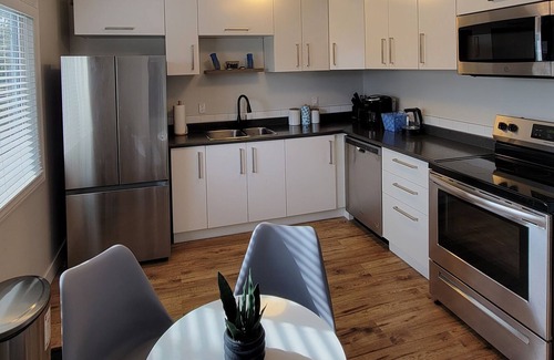 Prince George House | Beautifully Furnished Renovated 4 Bedroom House.