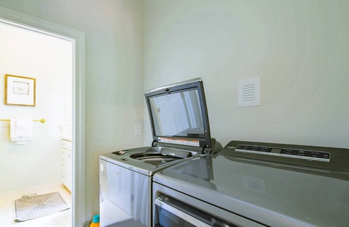 Vanderhorst Plantation House | Beautifully Furnished & Renovated Beach Home w/Large Living Room, Den & Back Deck!