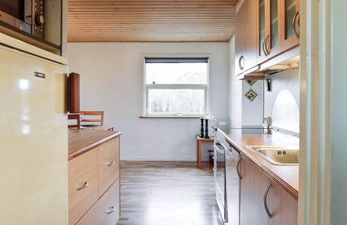 Frederikssund Municipality House | Beautifully furnished cottage with personal touches both inside and in the garden.