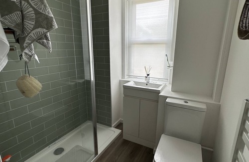 Ayr Apartment | Beautifully furnished flat with sea view, and 50m walk to the seafront in Ayr.