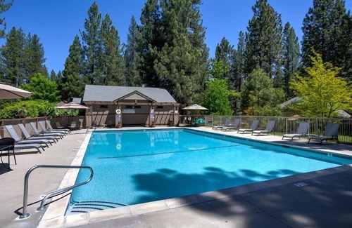 Plumas Eureka Estates House | Beautifully Furnished vacation get away on the golf course - 129 Cottonwood
