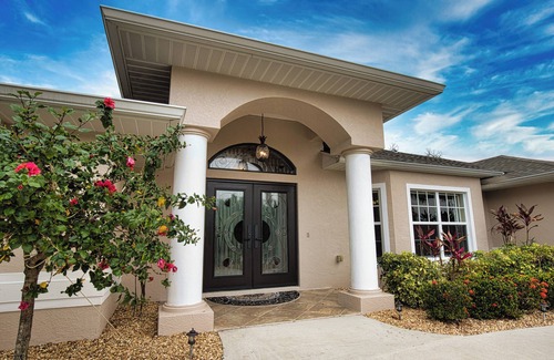 Port Charlotte House | Beautifully Landscaped Private Pool Home