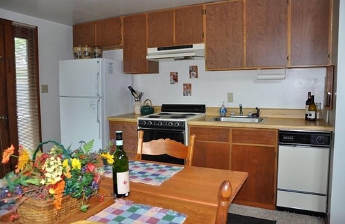 Nellysford House | Beautifully Located Wintergreen Resort home in the valley off 151