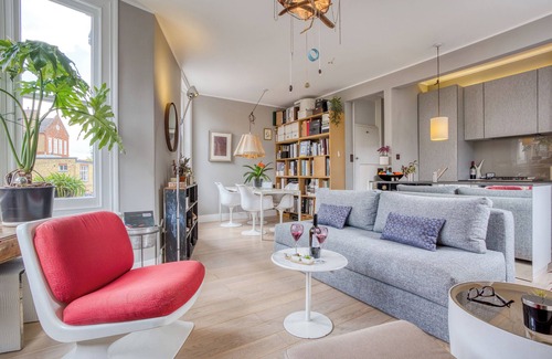 Addison Apartment | Beautifully Presented 1BD Flat in West London