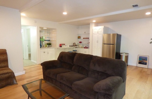 Agoura Hills House | Beautifully remodeled, Furnished, looks like a new home, 1 Bedroom and 1 Ba
