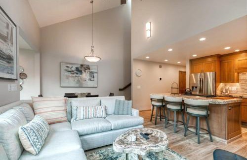 North Park City House | Beautifully Remodeled 3BR near Golf and Ski Resort