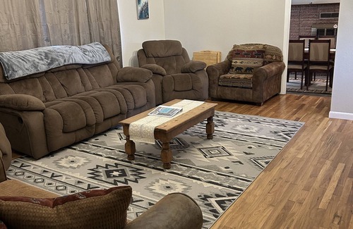Gunnison House | Beautifully remodeled 1950's home located right downtown
