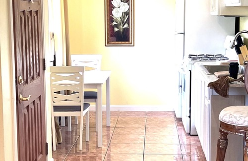 Stockton Condo | Beautifully remodeled 2bdrm and 1ba duplex in a family oriented neighborhood. n