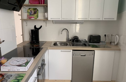 Neris-les-Bains Apartment | Beautifully renovated Bristol Manor Bis F3 N18 apartment opposite the Néris thermal baths