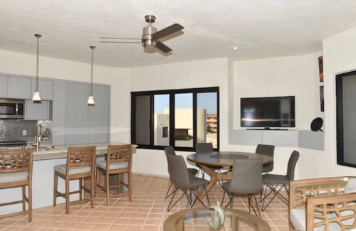 Marina Condo | Beautifully renovated Condo-Terrasol 201 de Law, Cabo center area, beachfront