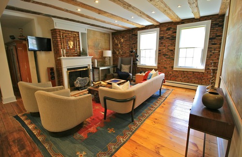 Old Chatham House | Beautifully Renovated Exposed Beam Bungalow