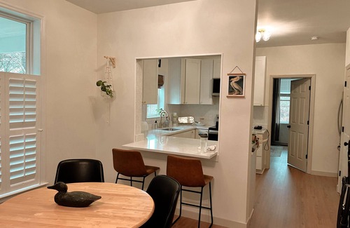 West Ashley House | Beautifully renovated, walkable home in Charleston - close to everything!