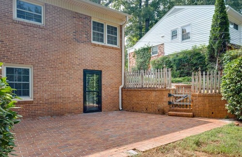 Greensboro House | Beautifully renovated home close to it all!
