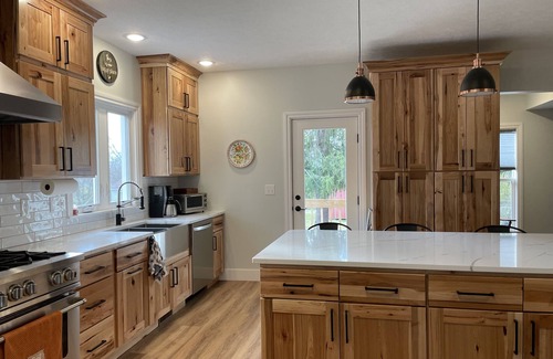 Palmyra Other | Beautifully renovated farmhouse 30 minutes from "The Big House"
