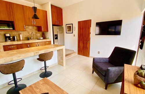 San Antonio Tlayacapan House | Beautifully Renovated 1 Bedroom Guest House in Ajijic - Walk to Everything