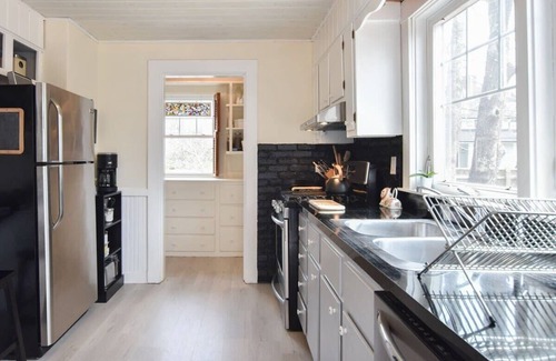 Harwich Center House | Beautifully Renovated in Harwich Center!