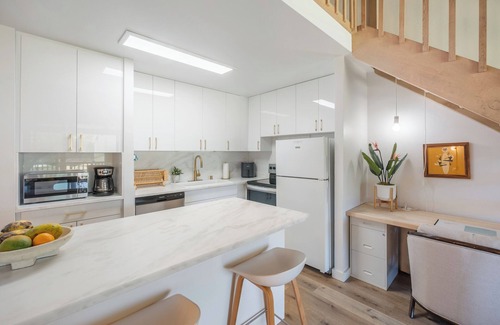 Kahuku Condo | BEAUTIFULLY RENOVATED IN 2025/MODERN ONE BEDROOM + LOFT AT TURTLE BAY
