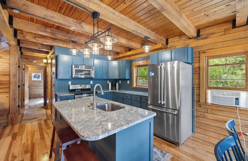 Deadwood Cabin | Beautifully Renovated Property Just off Highway Close to Trails and Lead!