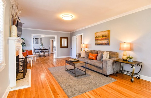 Columbia House | Beautifully renovated home close to Woodland Park, MRH and downtown.