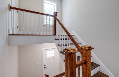 Eastside House | Beautifully renovated townhouse located in the charming city of Savannah, GA.