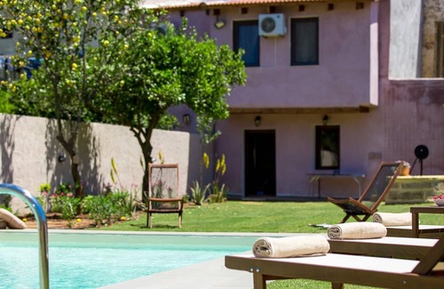 Melidoni Villa | Beautifully restored character Villa with Spacious Garden, 38sqm Pool and BBQ!
