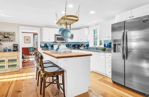 North Bridgton Cottage | Beautifully restored historical cottage in neighborhood alongside Long Lake, ME