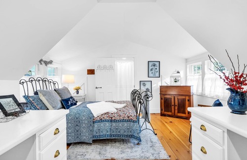 North Bridgton Cottage | Beautifully restored historical cottage in neighborhood alongside Long Lake, ME