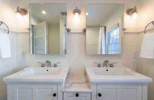 Manchester House | Beautifully Restored Home In Manchester Village