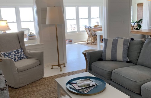 Panacea House | BEAUTIFULLY RESTORED BEACHFRONT COTTAGE ON SECLUDED ST. TERESA BEACH. SLEEPS 6!