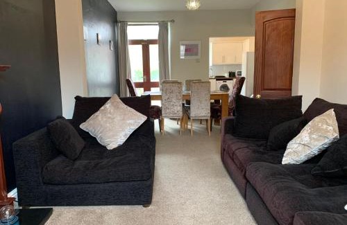 Levenshulme Apartment | Beautifully Styled 2BR Home with Garden