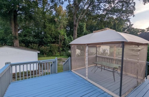 Columbia House | Beautifully updated home in desirable Avenues!