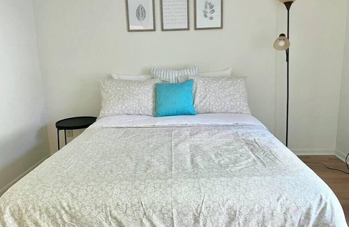 Acton House | Beautifully Updated 3bd/2ba, 2 Car Garage!