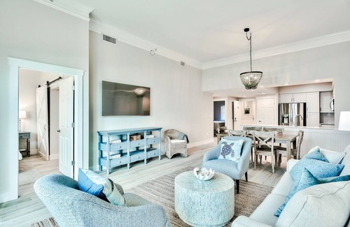 Crystal Beach Apartment | Beautifully Updated 2BR Corner Unit Inn at Crystal Beach 201B