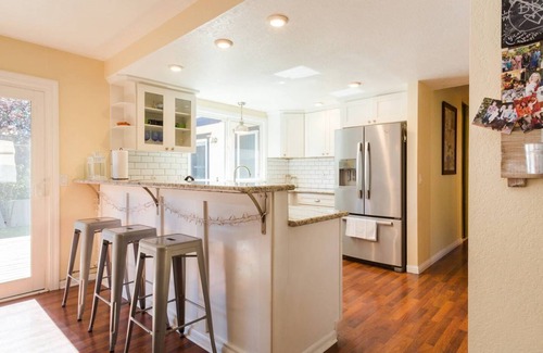 Santa Rosa House | Beautifully Updated Home In The Wine Country with A/C!