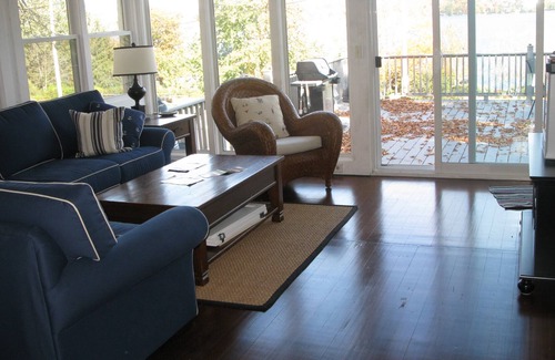 Skaneateles Cottage | Beautifully updated cottage on Skaneateles Lake near Anyela's Winery