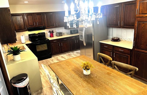 Northeast Colorado Springs House | Beauty, Charm & Adventure! Stay Minutes from Pulpit Rock .Putt Golf & Fire Pit