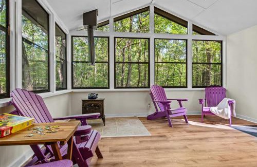 Farmington House | Beaverdam Bliss Cabin on 14 acres