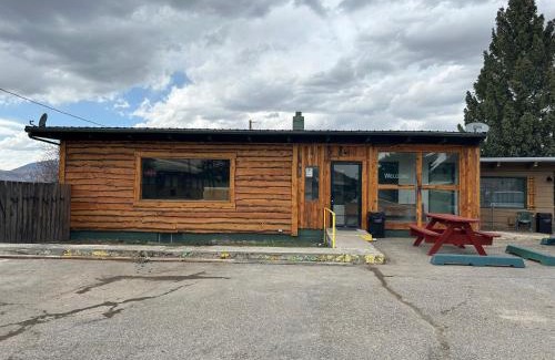 Lima Hotel | Beaverhead Inn and RV Park