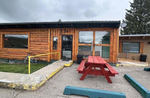 Lima Hotel | Beaverhead Inn and RV Park