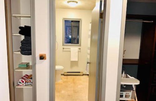 Mount Pocahontas House | Beavers Bunkhouse spacious home with hot tub