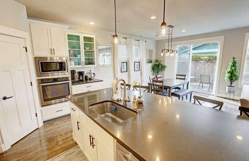 Orenco House | Beaverton Bliss- Family friendly executive living