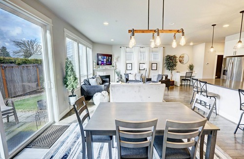 Orenco House | Beaverton Bliss- Family friendly executive living