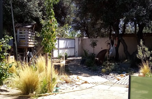Serignan-du-Comtat Villa | Bed and breakfast, quiet area near Orange, Vaucluse