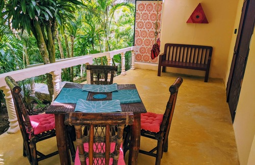 La Iglesia House | Bed And Breakfast Cabin In Cool Junglee Retreat