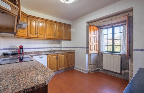 Areas Bed & Breakfast | Bed and Breakfast "Casa Rectoral Doble 4" with Mountain View, Shared Pool & Wi-Fi